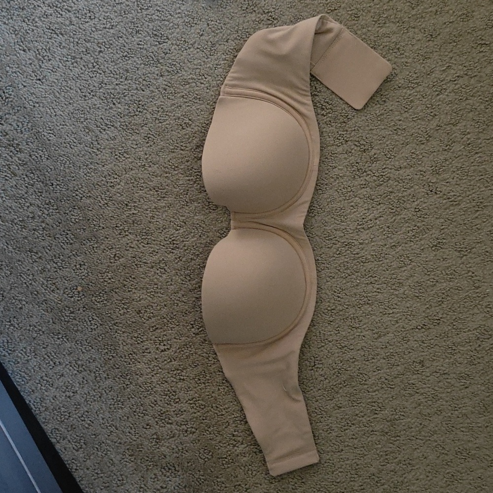 Skims Fits everybody strapless bra